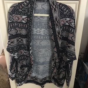 Charlotte Russe Med sz  Aztec print cardigan